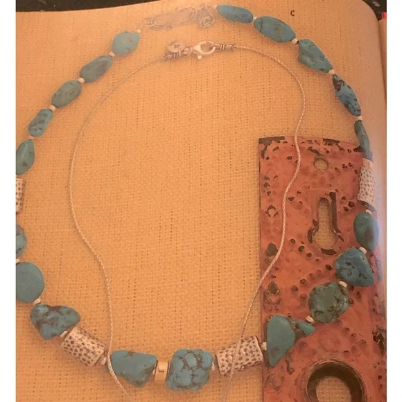 Silpada Chunky Turquoise Necklace - Picture 2 of 6